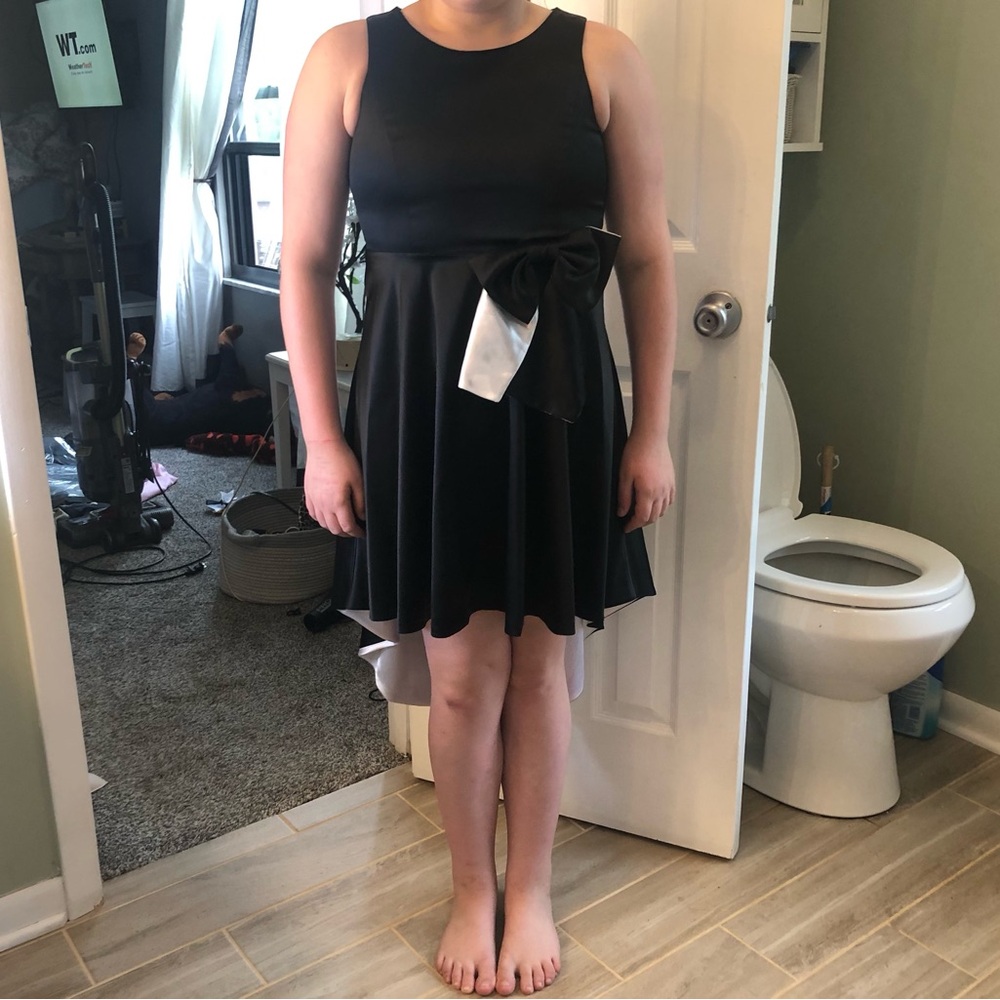 Black and White Fit and Flare Scoop Neck Dress